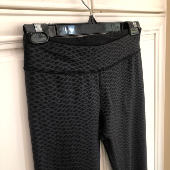 Ivivva by Lululemon girls reversible leggings π - Picture 3 of 13